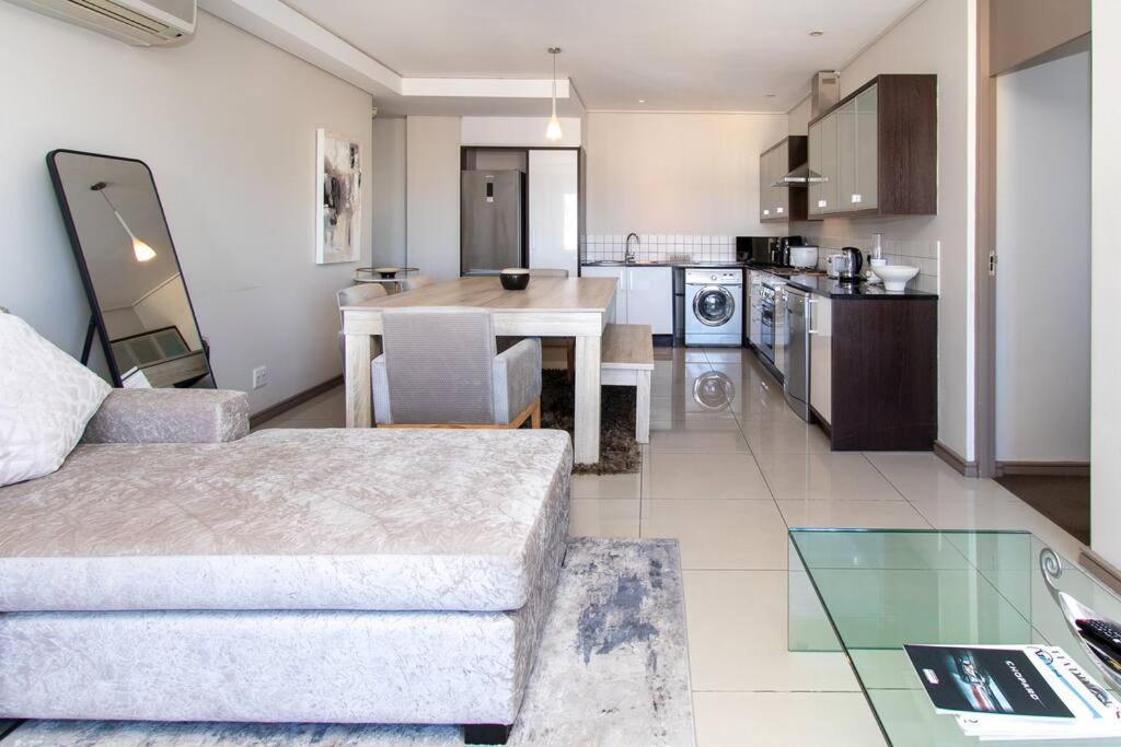Manhattan Towers 1 Bedroom Flat Apartment Cape Town