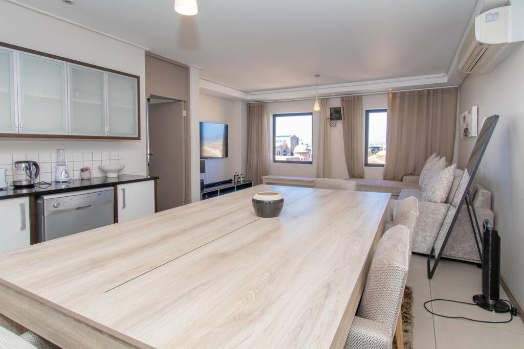 Manhattan Towers 1 Bedroom Flat *