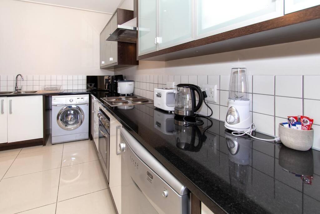 Manhattan Towers 1 Bedroom Flat Apartment Cape Town