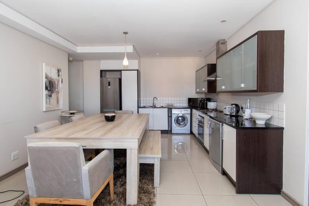 Manhattan Towers 1 Bedroom Flat *