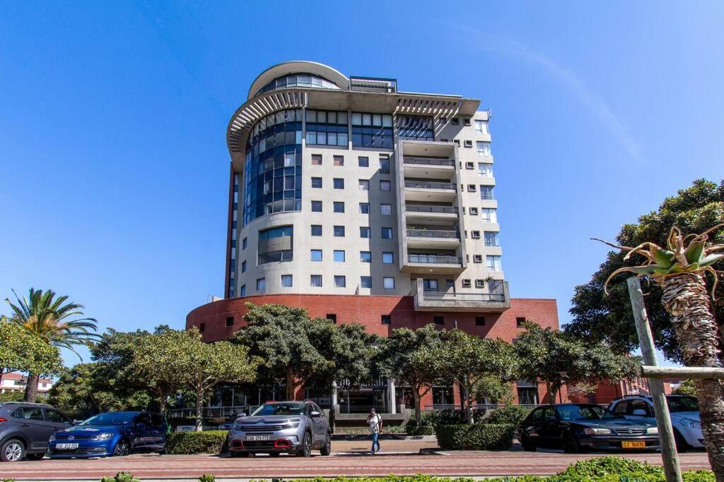Manhattan Towers 1 Bedroom Flat Apartment *